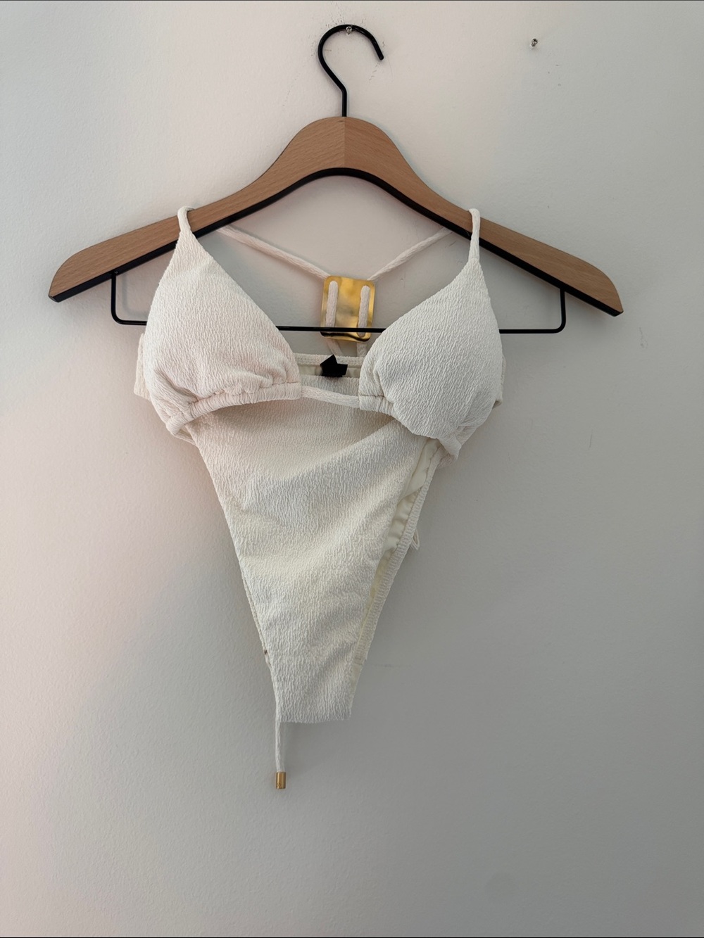 Vix White Crêpe Bikini w Gold Metal details